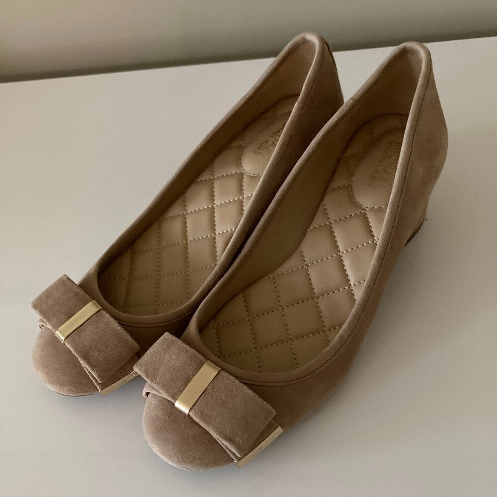 Michael Kors pumps